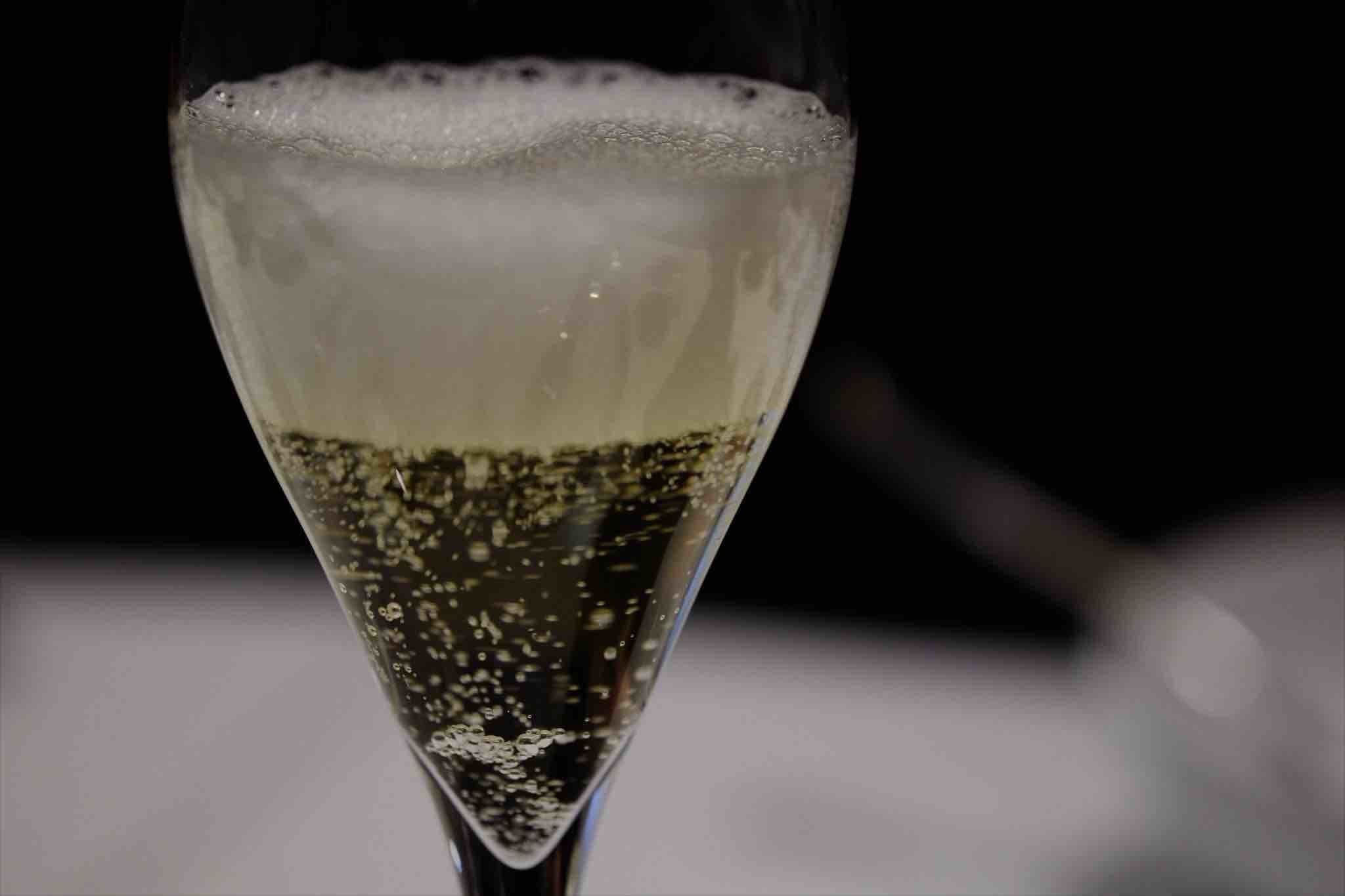 moldova market Cricova Crisecco wine  モルドバ マーケット スパークリング モルドバワイン