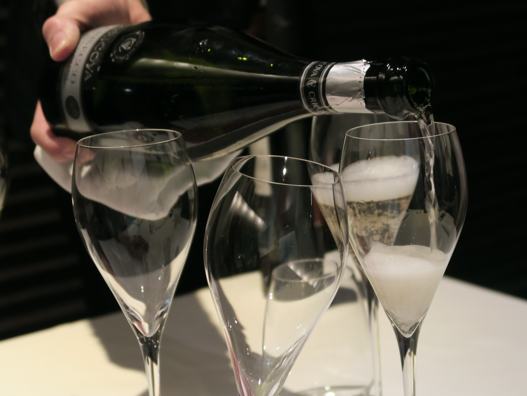 moldova market Cricova Crisecco wine  モルドバ マーケット スパークリング モルドバワイン