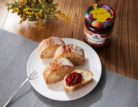 moldova-market-jam03.jpg