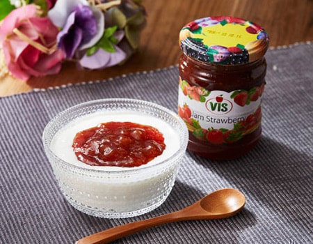 moldova-market-jam03.jpg