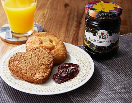 moldova-market-jam03.jpg