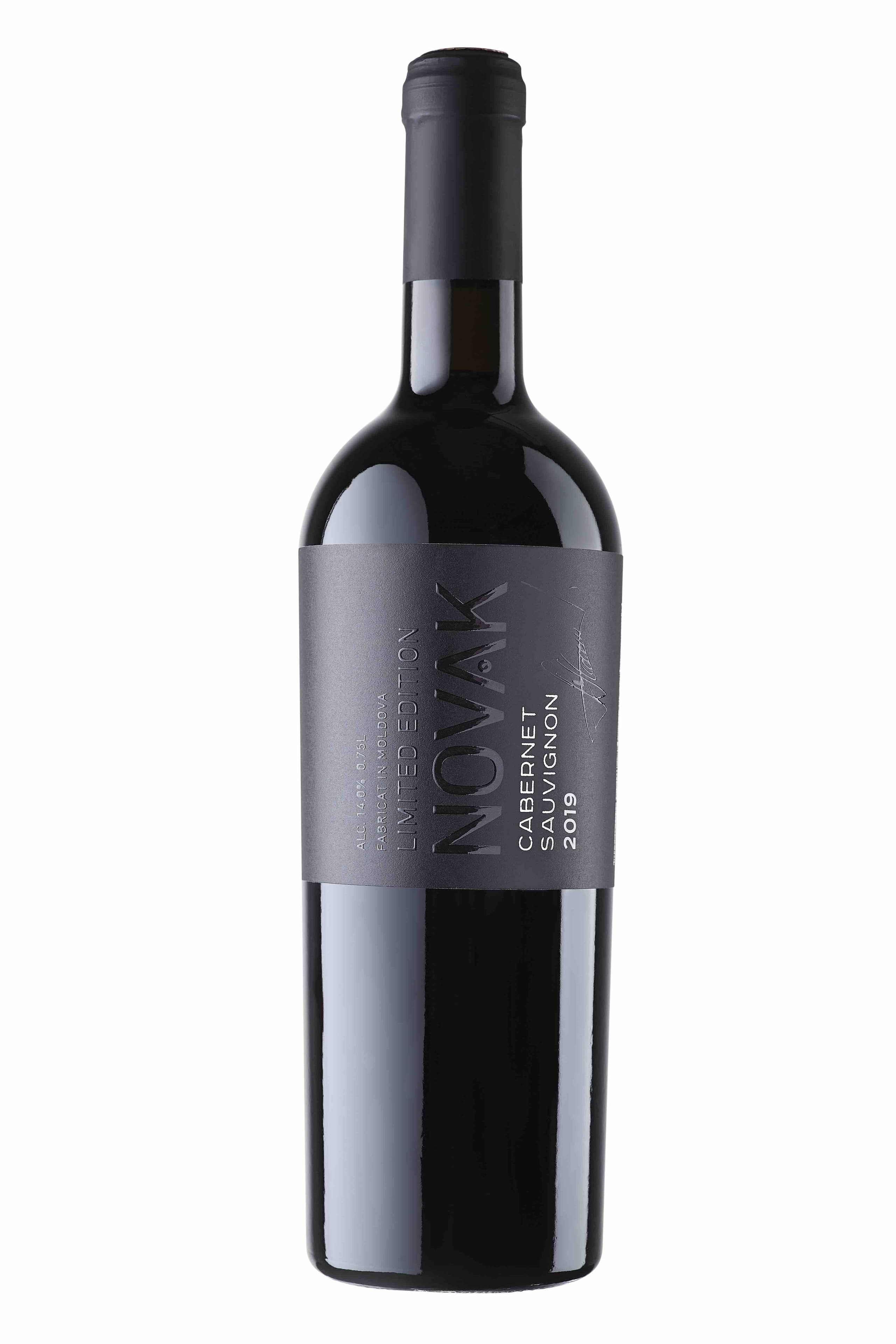 novak_cabernet_sauvignon_2019_black.jpg