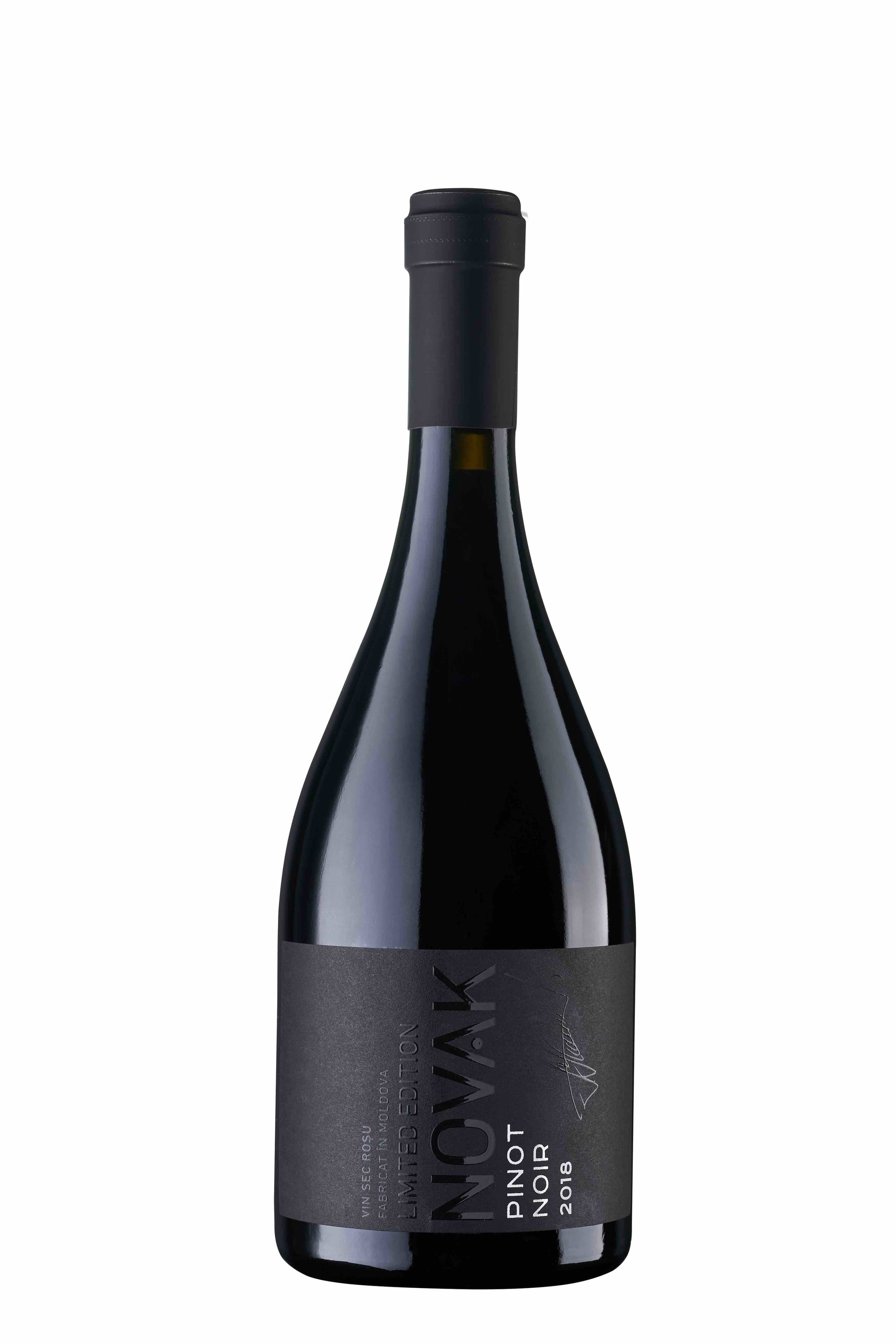 novak_pinot_noir_2018.jpg