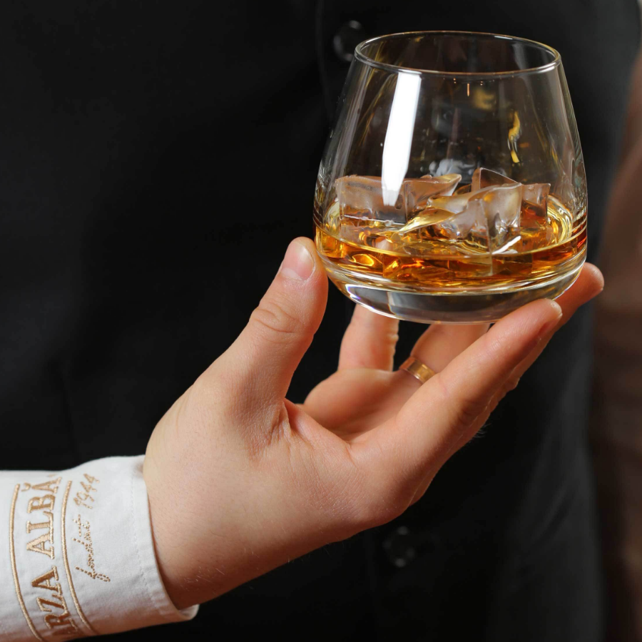 Barza Alba XO 9  years Brandy ブランデェー