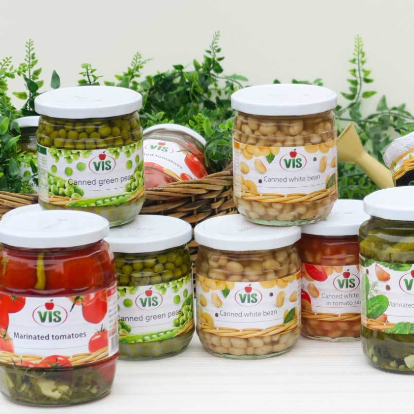 BOTTLED VEGETABLES   モルドバ産の野菜瓶詰め商品
